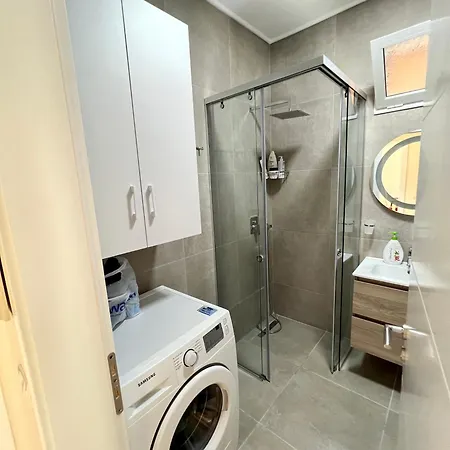 דירה New Bazaar Cozy 4 טיראנה